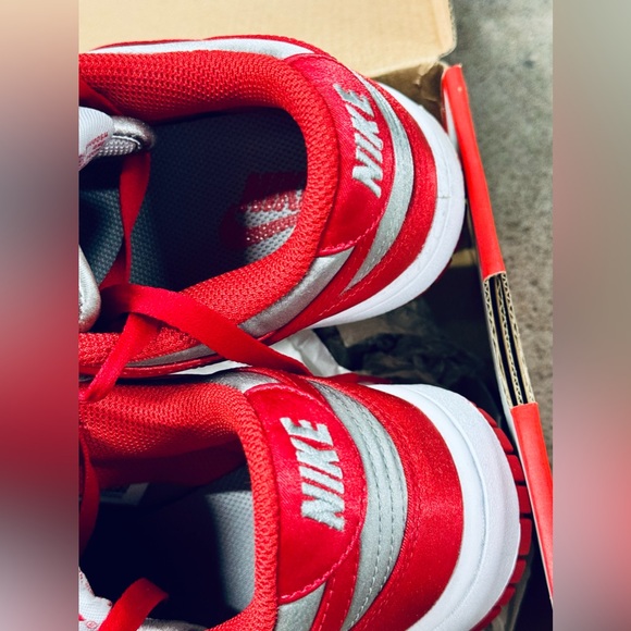 NWT - NIKE Dunk Low “UNLV Satin Red” Women’s DX5931-001 DEADSTOCK Size: US 7.5 - Picture 2 of 9